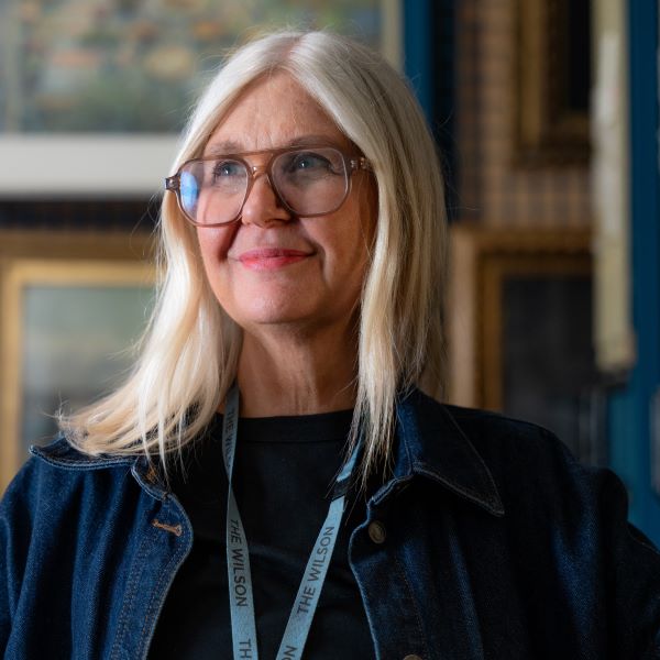 Lisa Edgar Headshot June 2025 600px